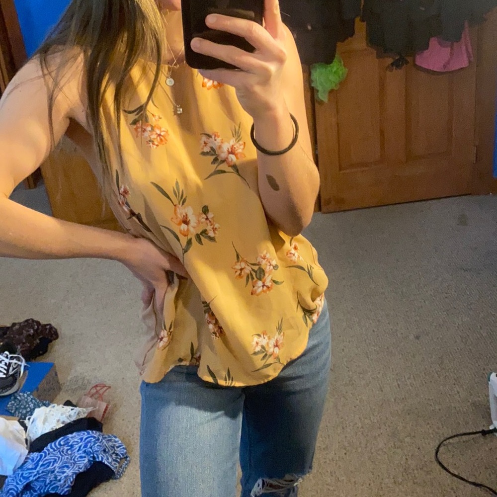 Forever 21 floral top